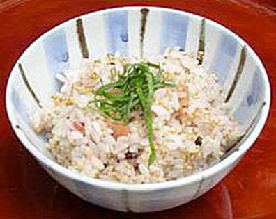 アトピーの方にお勧め、梅雨時の薬膳「梅紫蘇ご飯」